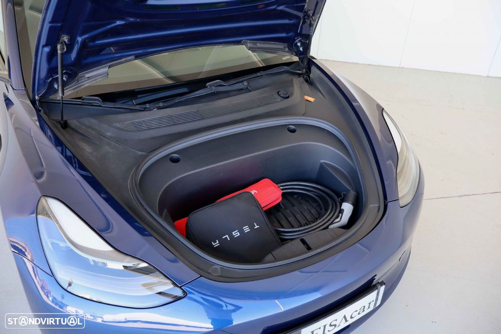 Tesla Model 3 - 11