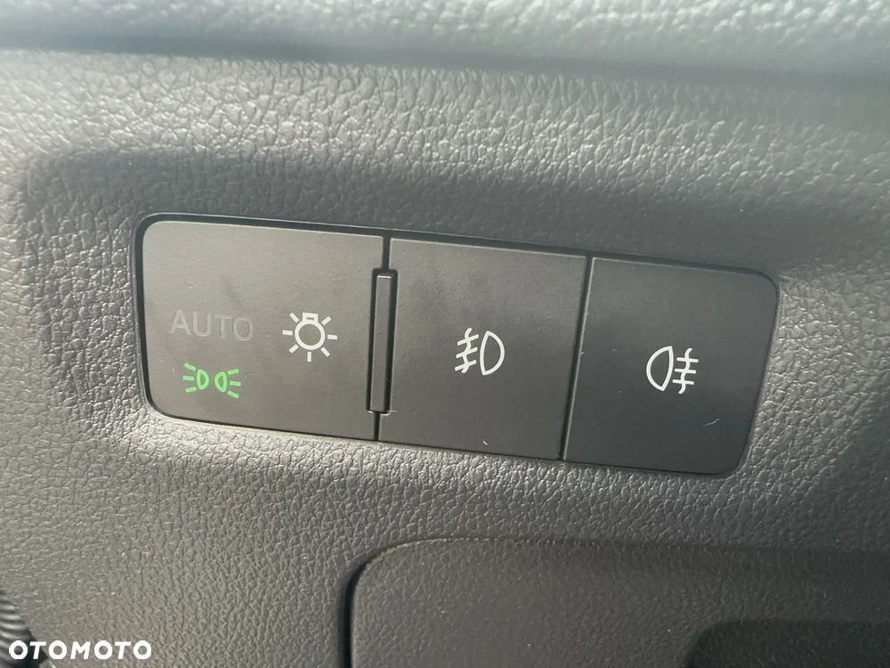 Skoda Octavia 2.0 TDI Ambition - 14