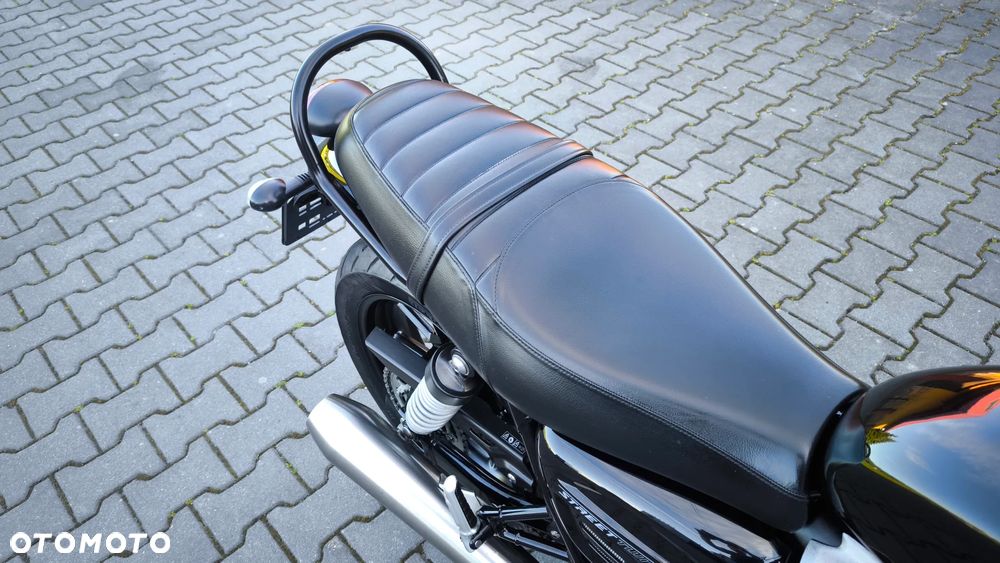 Triumph Street Twin - 22