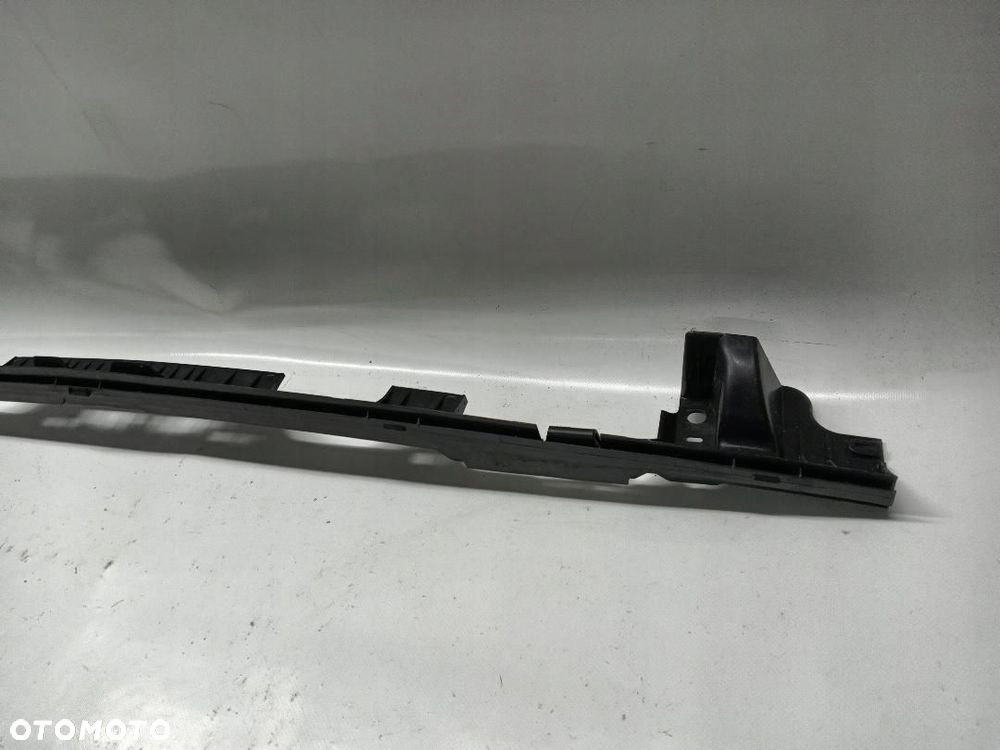 ŚLIZG ZDERZAKA MOCOWANIE ŚRODKOWE TYŁ TYLNE TRANSPORTER T5 7H0807723 - 3