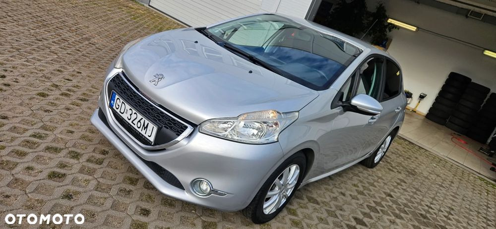 Peugeot 208 1.4 HDi Business Line - 1