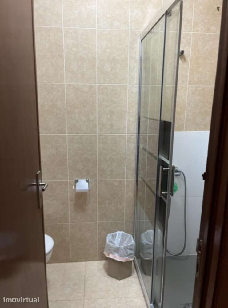 Quarto - localizado em Sete Rios Lisbon - Grande imagem: 4/31