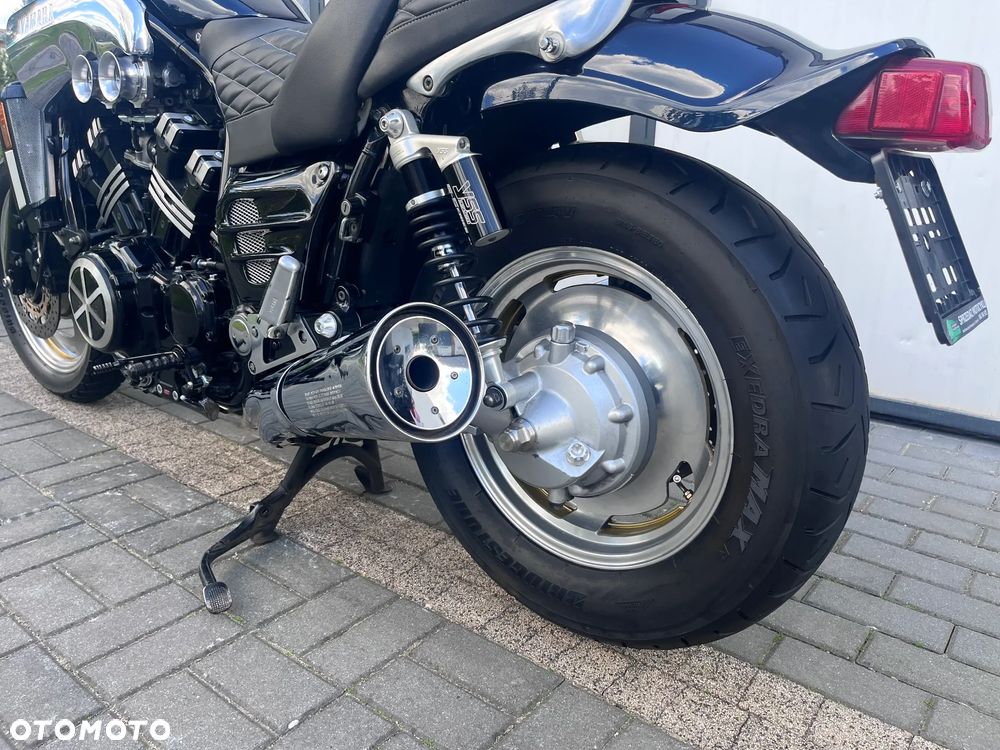 Yamaha V-MAX - 13