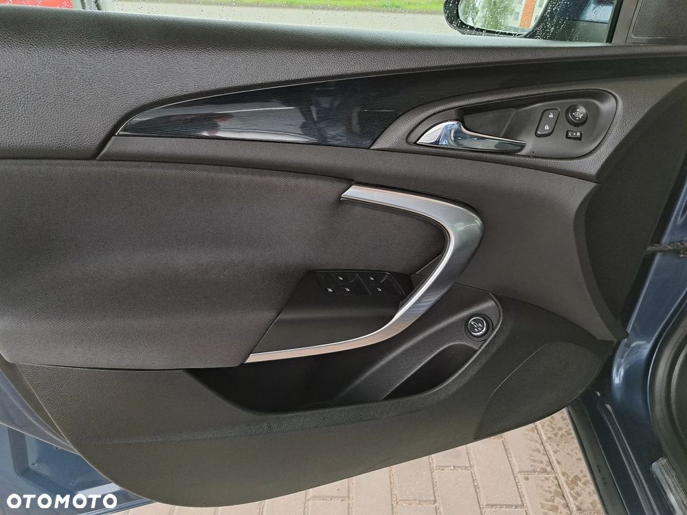 Opel Insignia - 30