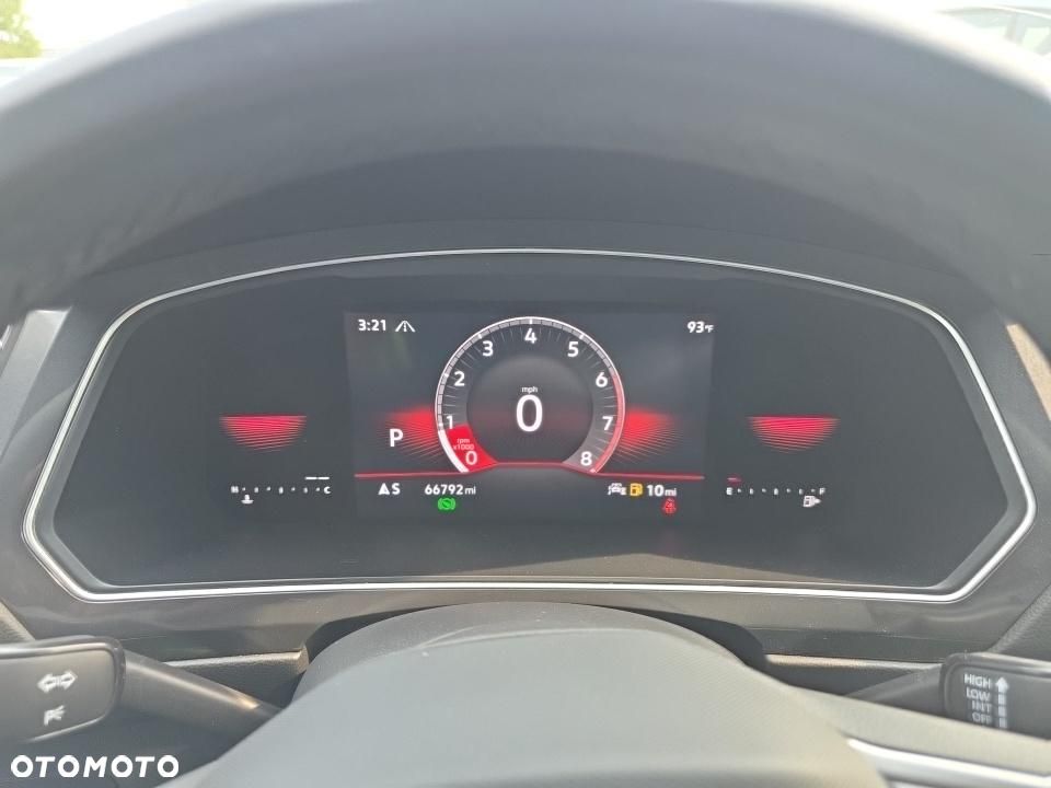 Volkswagen Tiguan - 10