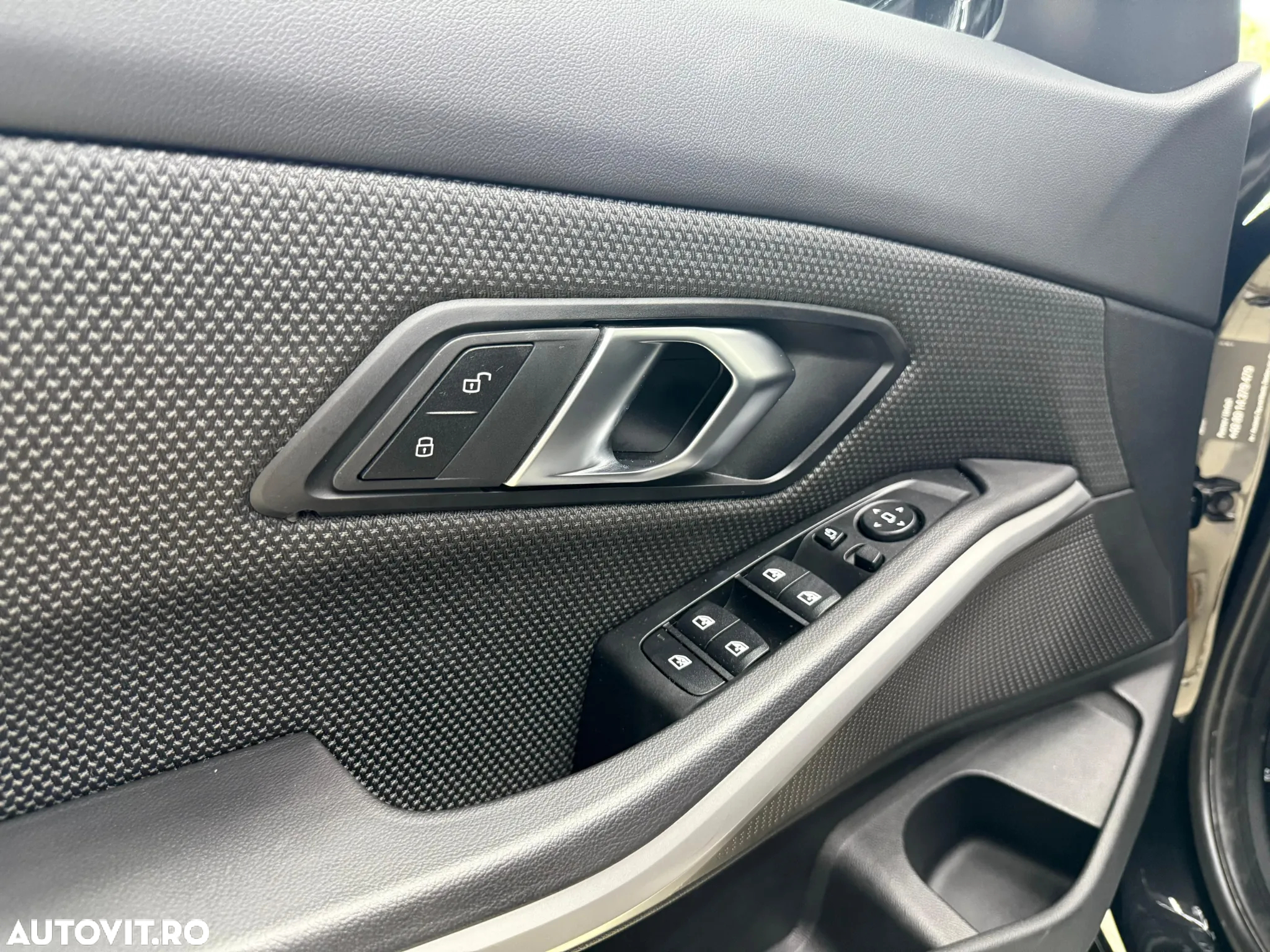 BMW Seria 3 320d xDrive AT MHEV - 23