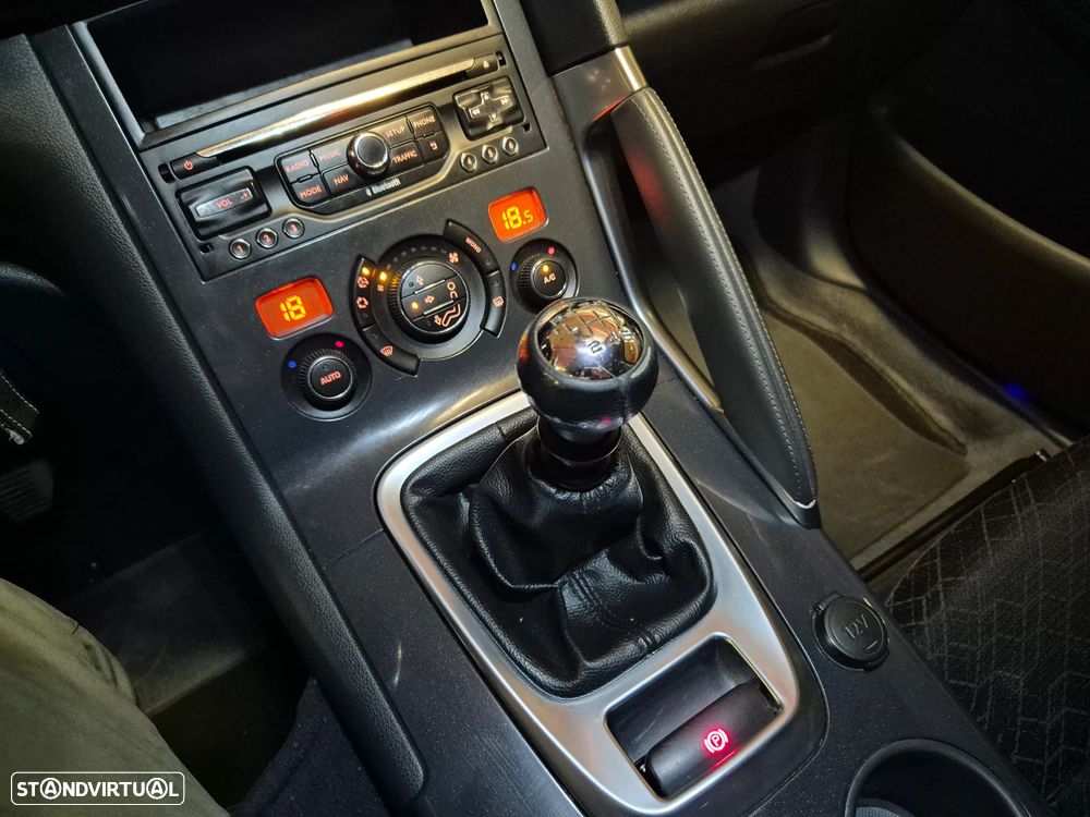 Peugeot 3008 1.6 BlueHDi Style - 24