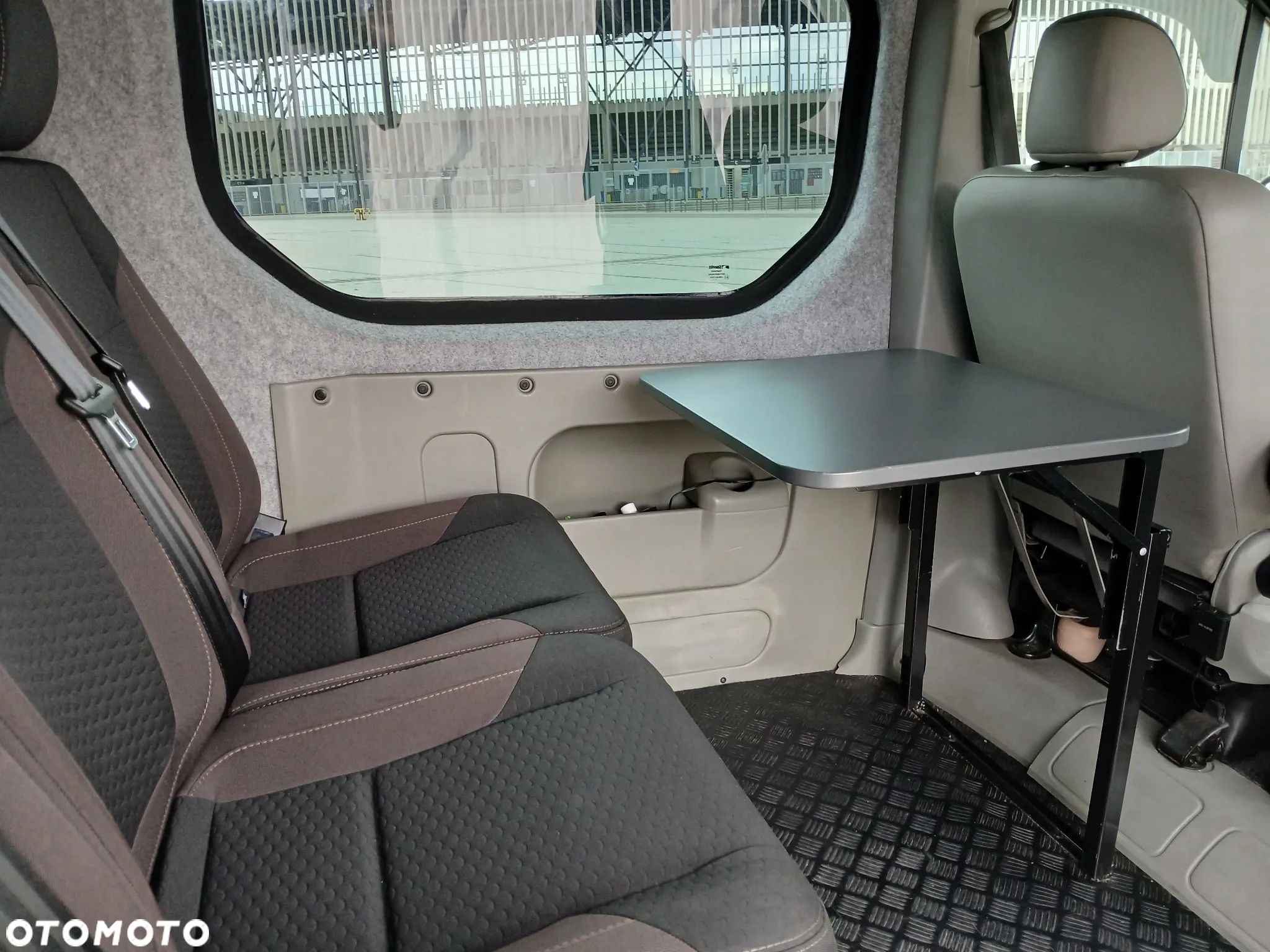 Opel Vivaro L2H1 2.9t - 8