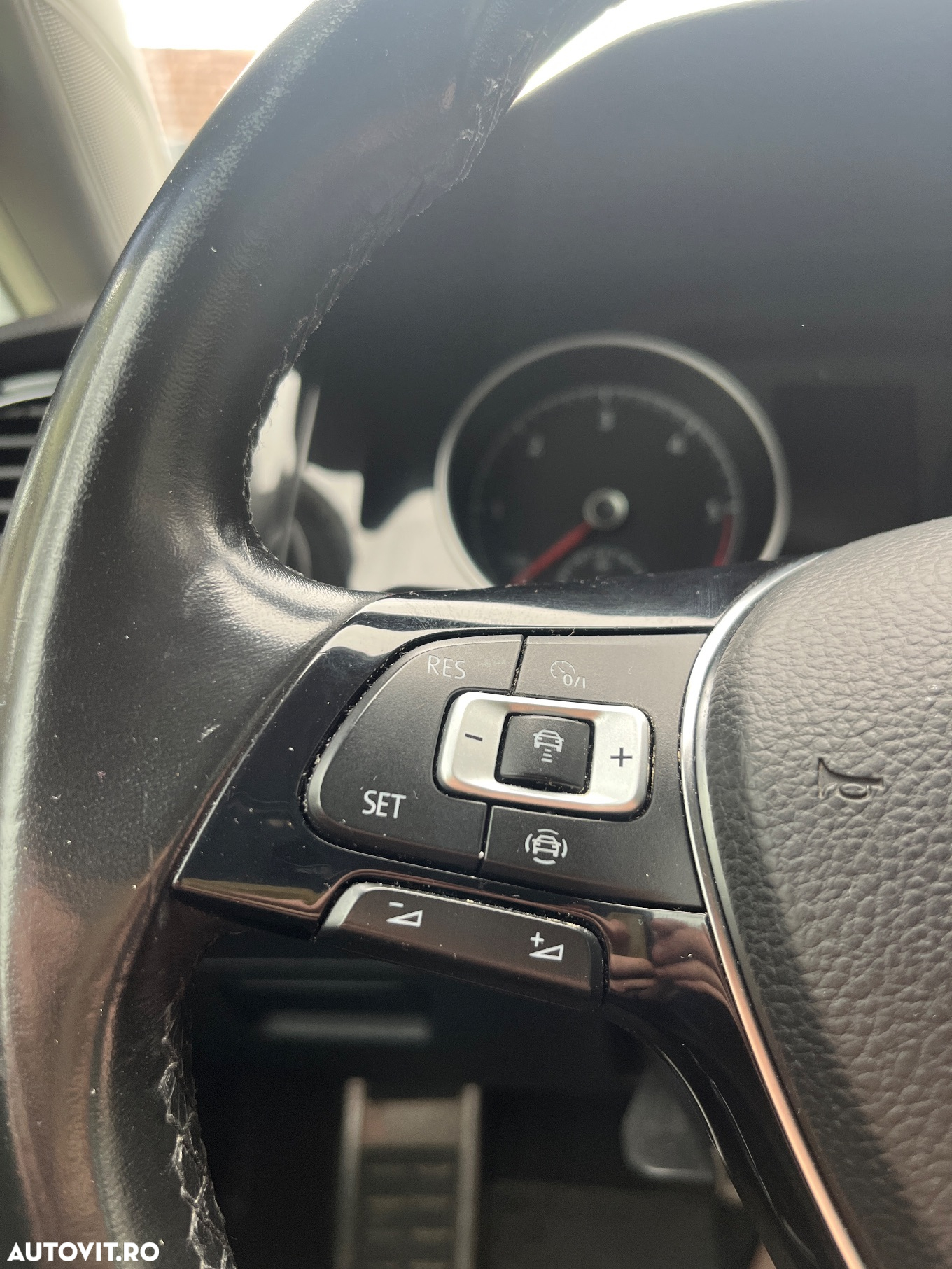 Volkswagen Golf 2.0 TDI DSG Highline - 11
