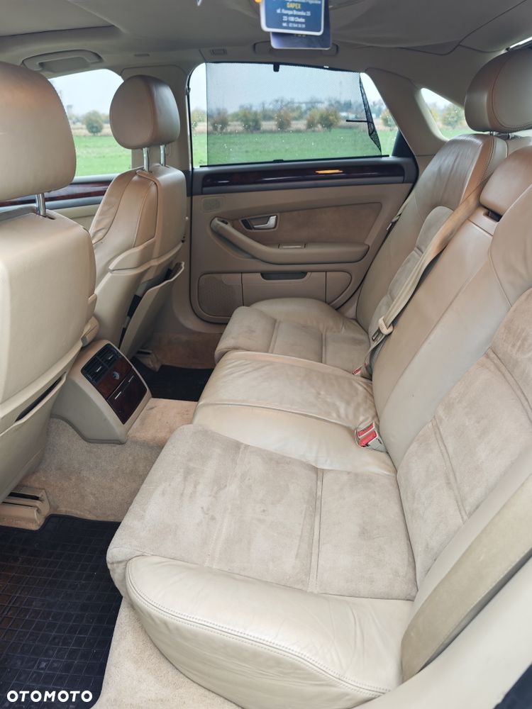 Audi A8 - 7