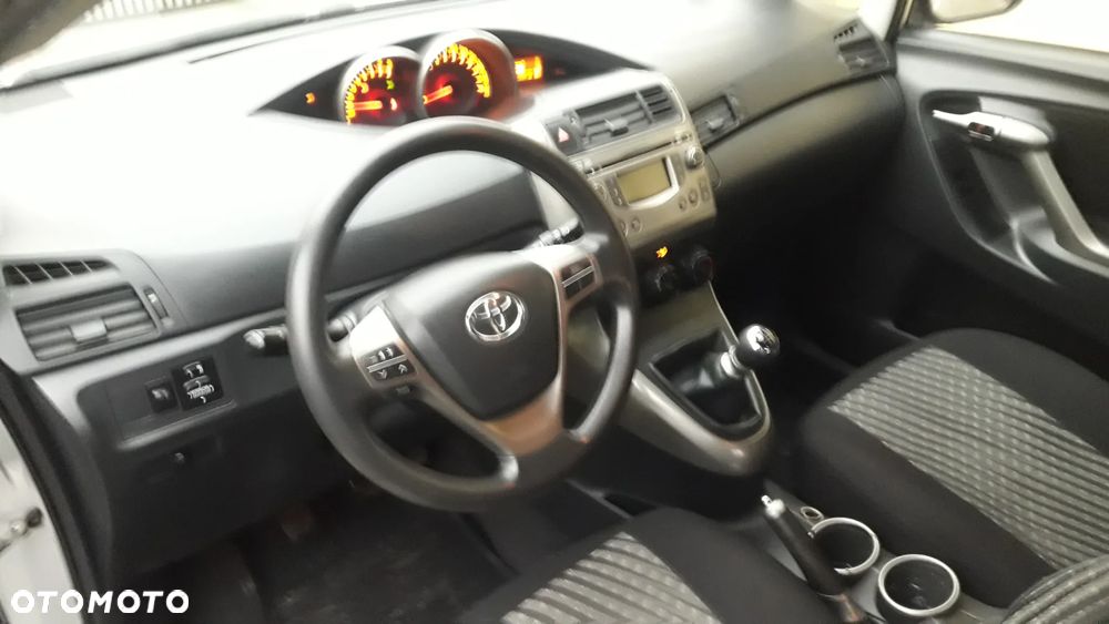 Toyota Verso 1.6 5-Sitzer - 15