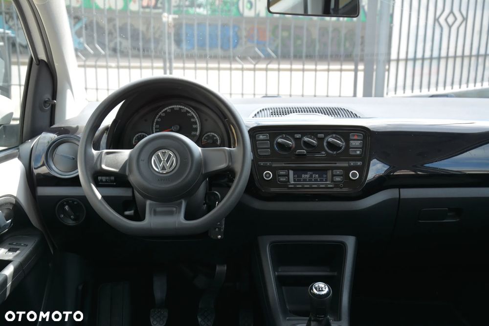Volkswagen up! (BlueMotion Technology) move - 8