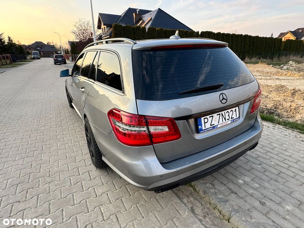 Mercedes-Benz Klasa E 350 CDI DPF 4Matic BlueEFFICIENCY 7G-TRONIC Avantgarde - 4
