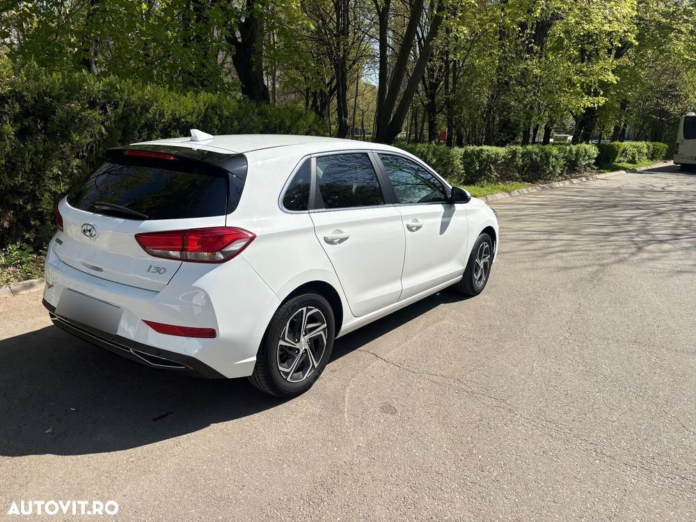 Hyundai i30 1.5 110CP 5DR M/T Highway - 13