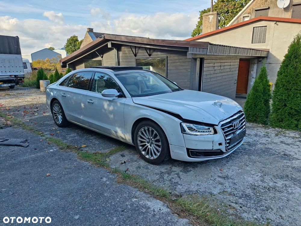 Audi A8 - 1