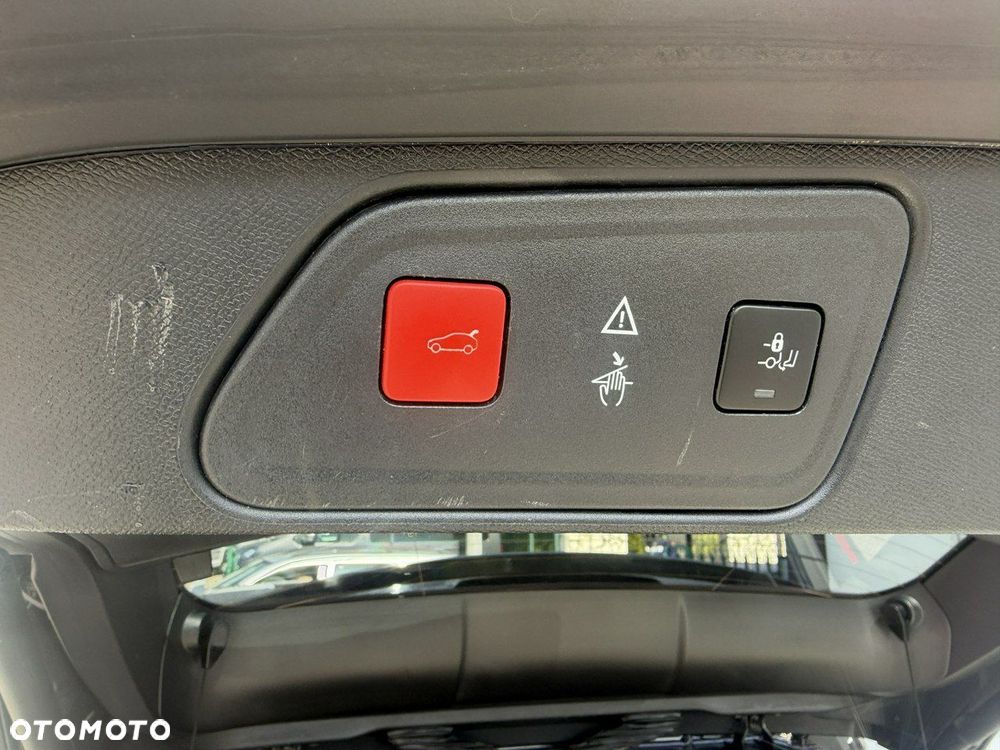 Peugeot 3008 - 18