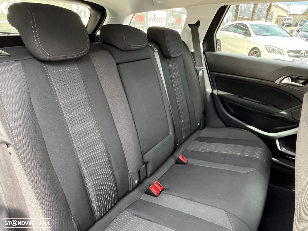 Peugeot 308 SW 1.2 PureTech Allure - 47