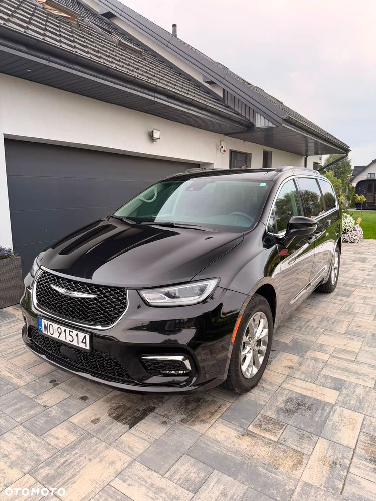 Chrysler Pacifica - 3