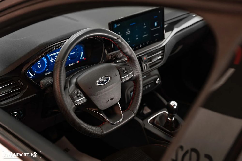 Ford Focus SW 1.0 EcoBoost ST-Line - 15