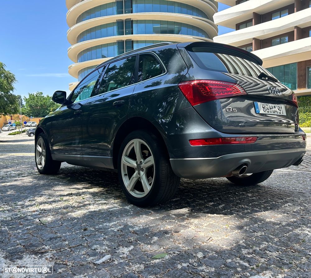 Audi Q5 3.0 TDI Exclusive S-tronic - 3