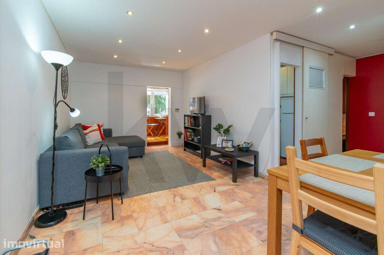 Vende Excelente T1 remodelado na Costa da Caparica - Grande imagem: 2/29