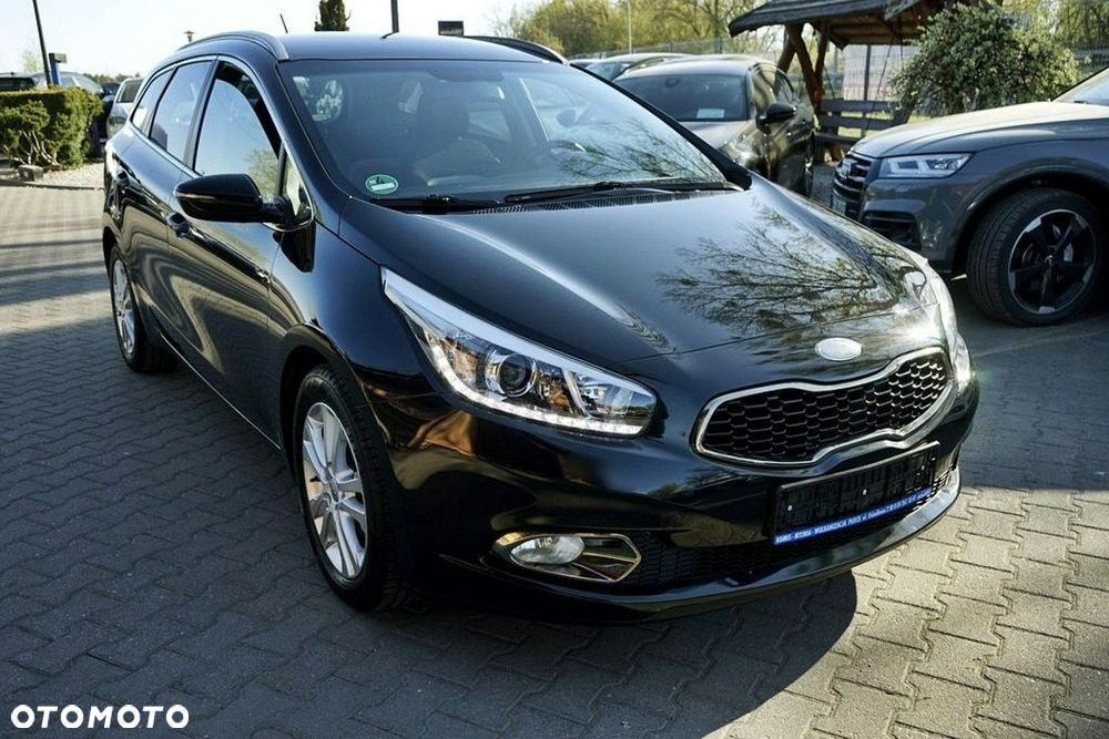 Kia Ceed - 13