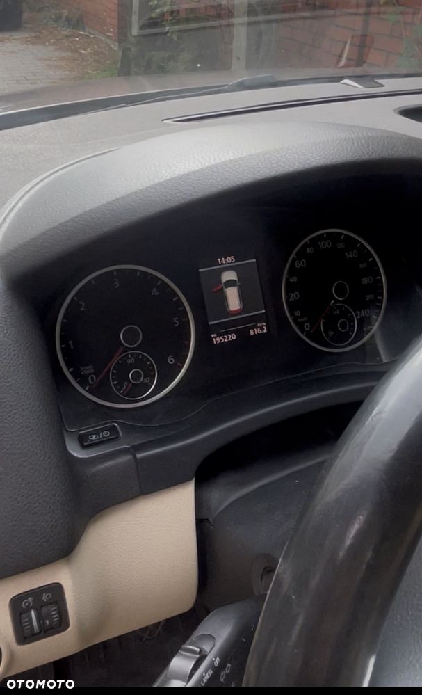 Volkswagen Tiguan 2.0 TDI DPF BlueMotion Technology Sport & Style - 10