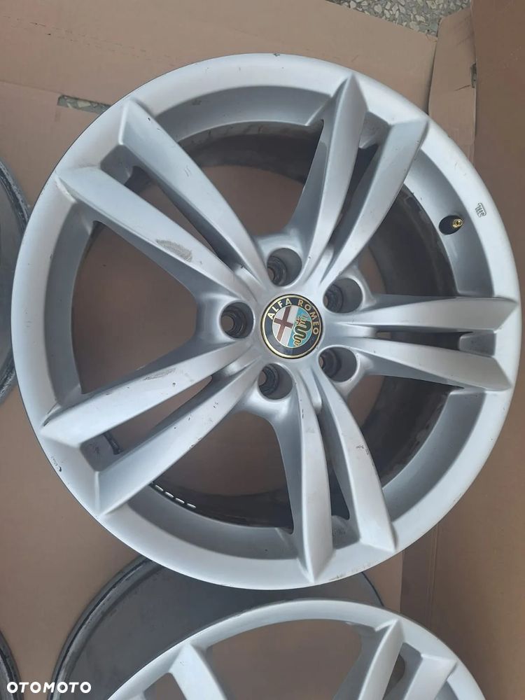 Felgi aluminiowe alfa romeo 159 brera 17 cali 7.5JX17H2 et 41 5x110  156081119 - 5