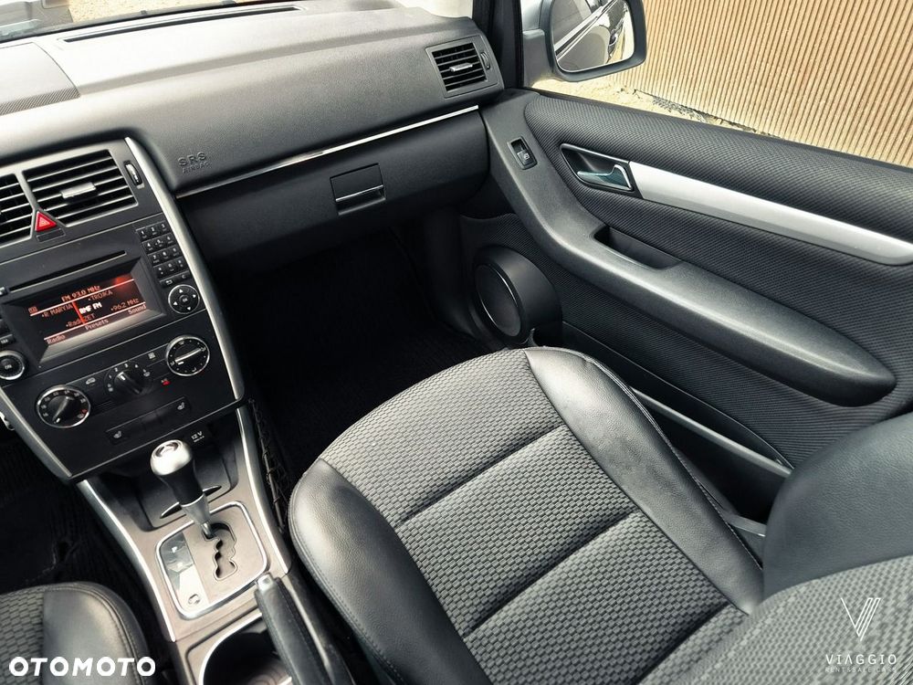 Mercedes-Benz Klasa B 180 Autotronic SPORT EDITION - 18