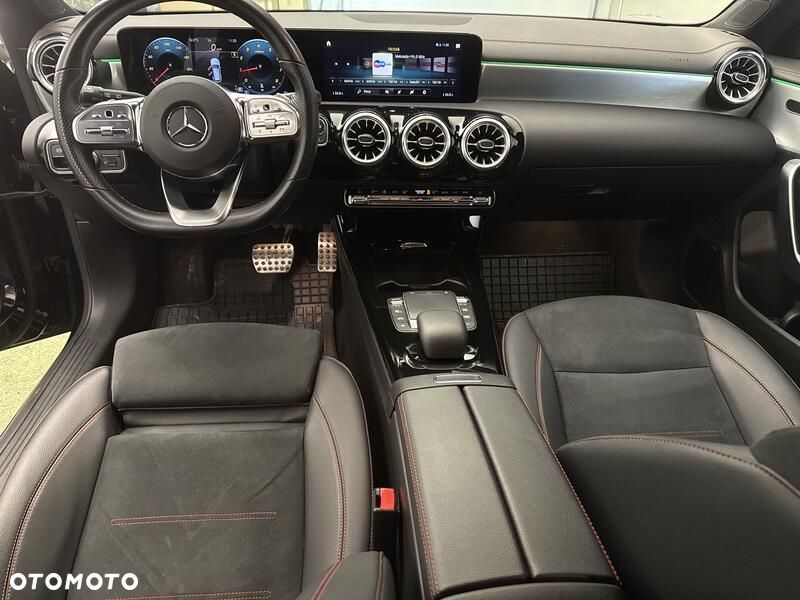 Mercedes-Benz CLA 250 4-Matic AMG Line 7G-DCT - 20
