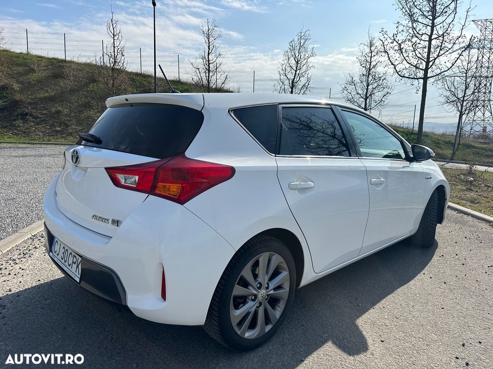 Toyota Auris 1.8 L VVT-i Luna - 4