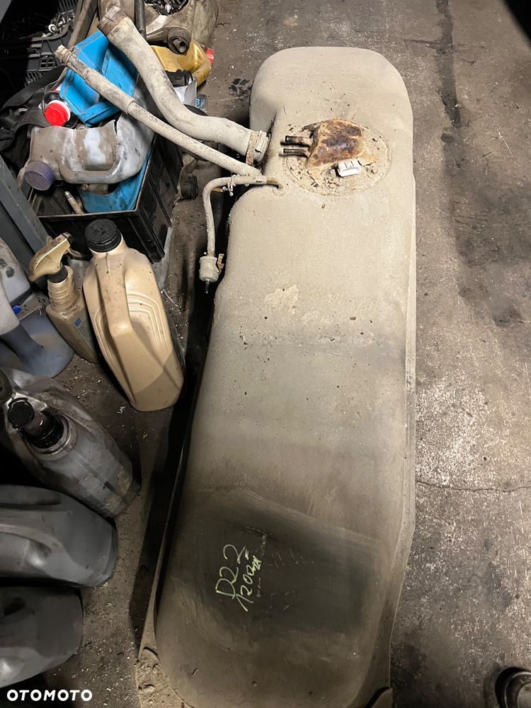 Zbiornik paliwa Nissan Navara d22 2.5dci - 1