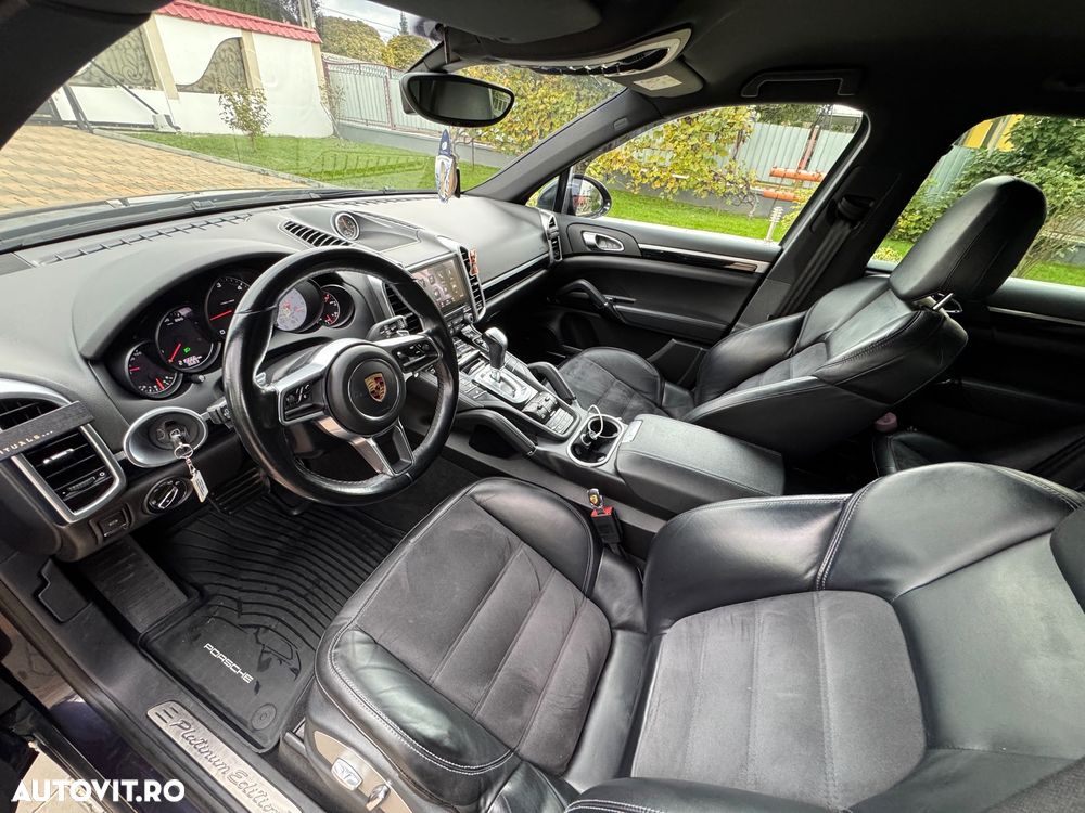 Porsche Cayenne - 6