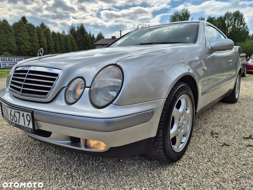 Mercedes-Benz CLK - 4