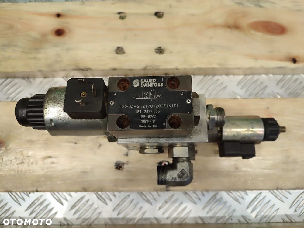 Blok zaworowy Sauer-Danfoss DCV03 2R21 - 6
