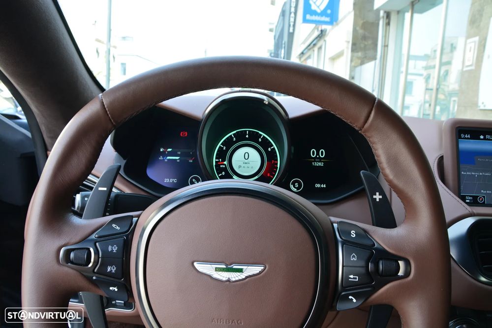 Aston Martin Vantage Coupe V8 - 28