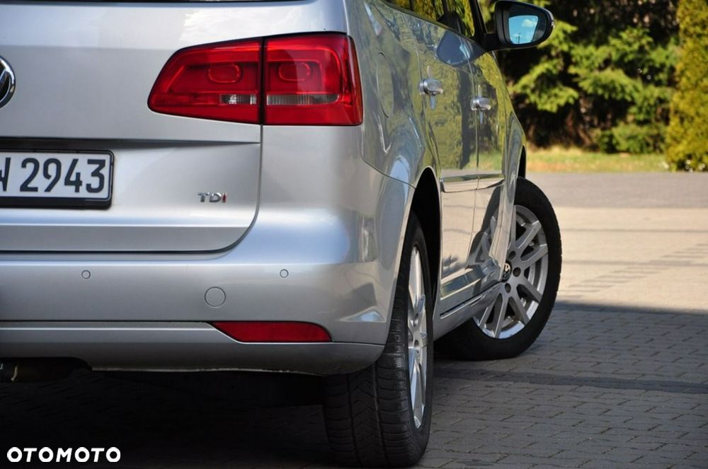 Volkswagen Touran - 18