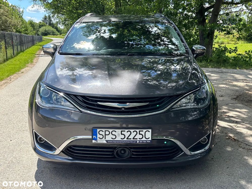 Chrysler Pacifica - 3