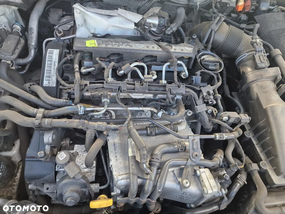 Silnik  vw 1.6 TDI o kodzie  CLHA - 1