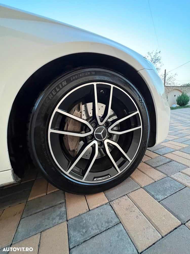 Mercedes-Benz E 220 d Aut. - 4