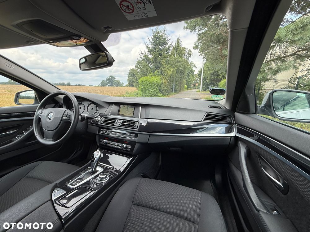BMW Seria 5 530d Sport-Aut - 13