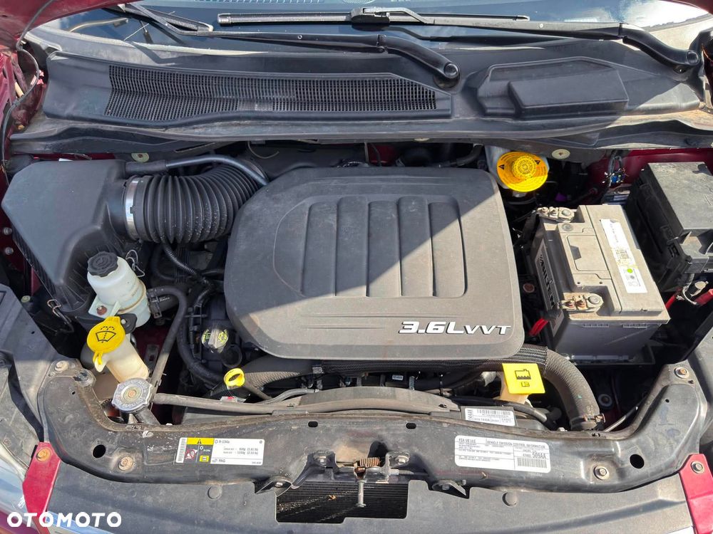 Chrysler Town & Country 3.6 Touring - 4