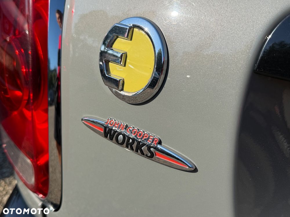 MINI Countryman Cooper SE ALL4 John Cooper Works Trim - 26