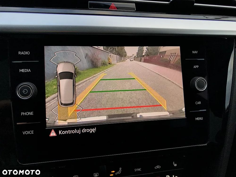 Volkswagen Arteon 2.0 TDI SCR R-Line DSG - 16