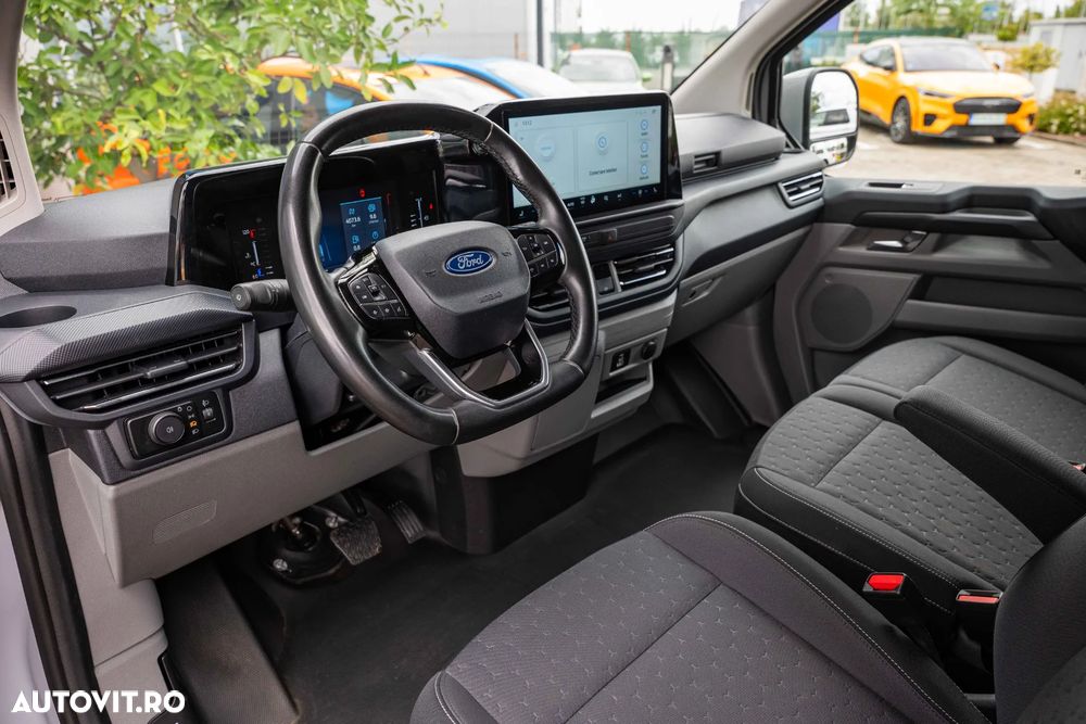Ford Transit Custom Van Limited 300 SWB 2.0 TDCI 136 CP A8 - 14