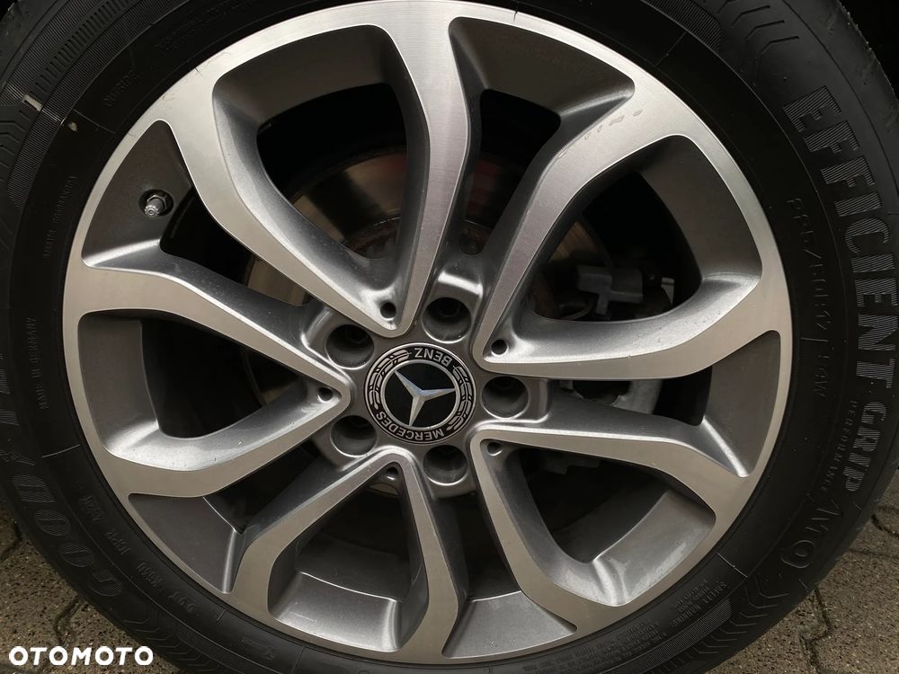 Mercedes-Benz Klasa C 300 d T 9G-TRONIC Avantgarde - 22
