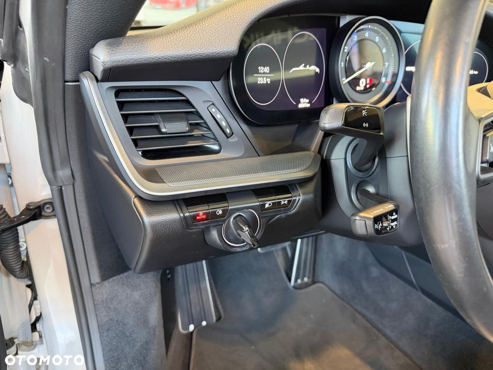 Porsche 911 Carrera 4S - 16