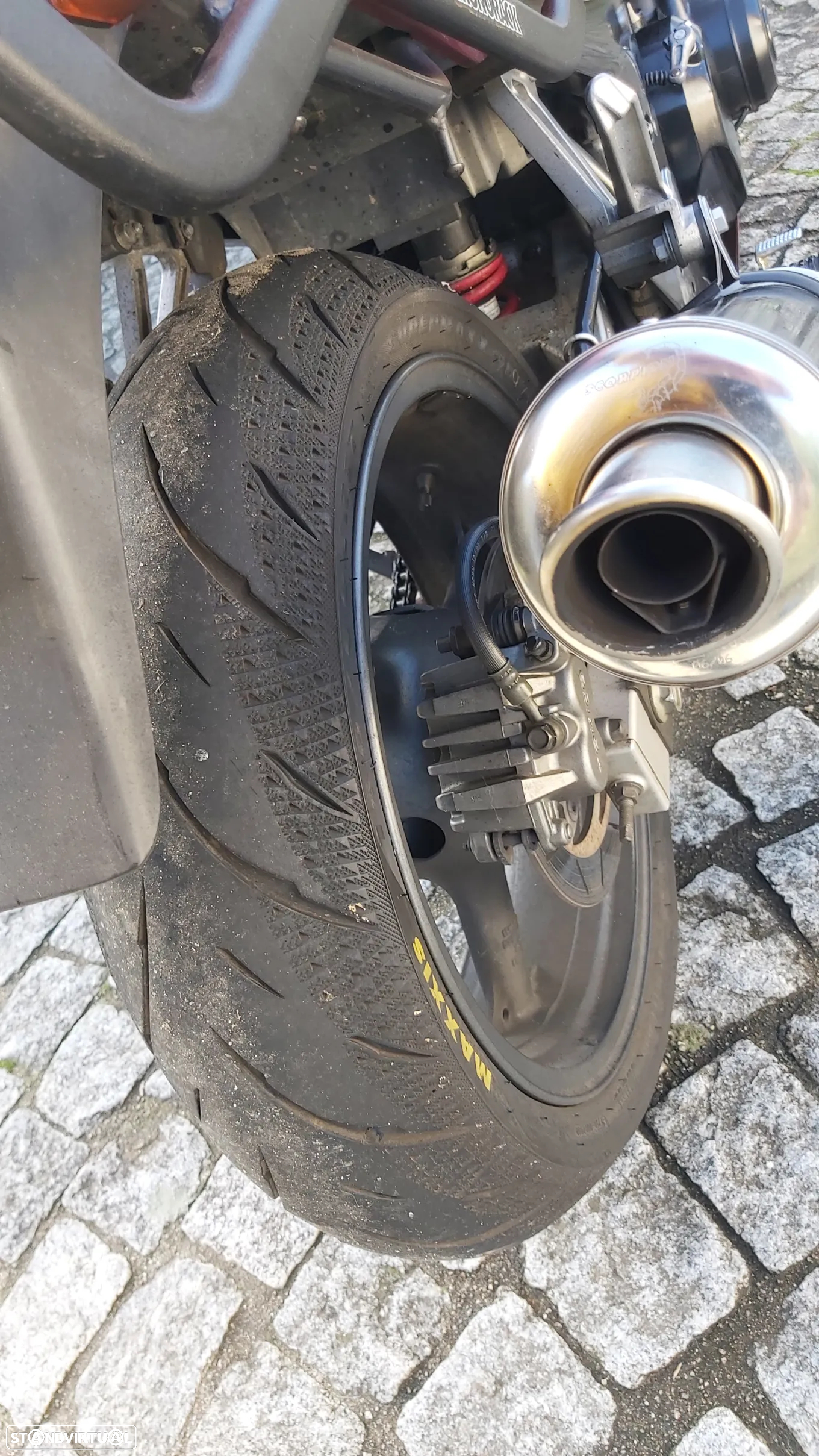 Kawasaki ZR ZR 750F - 6