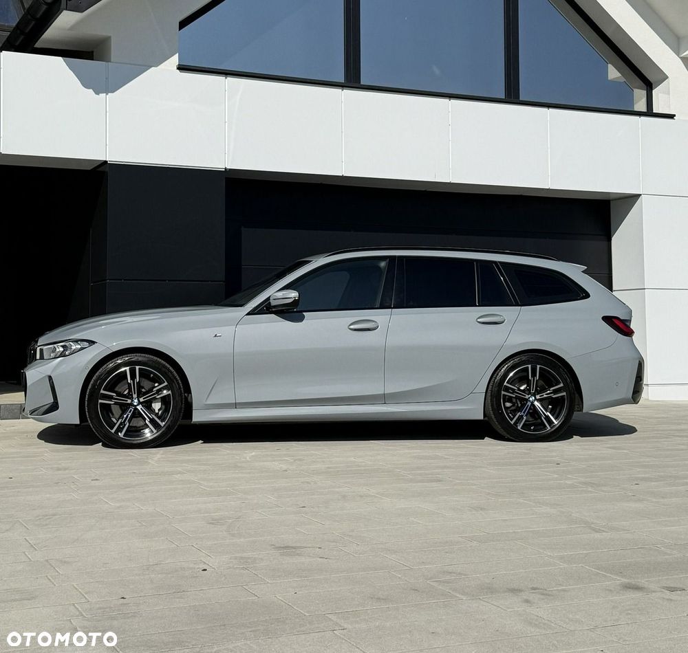 BMW Seria 3 330i xDrive M Sport sport - 32