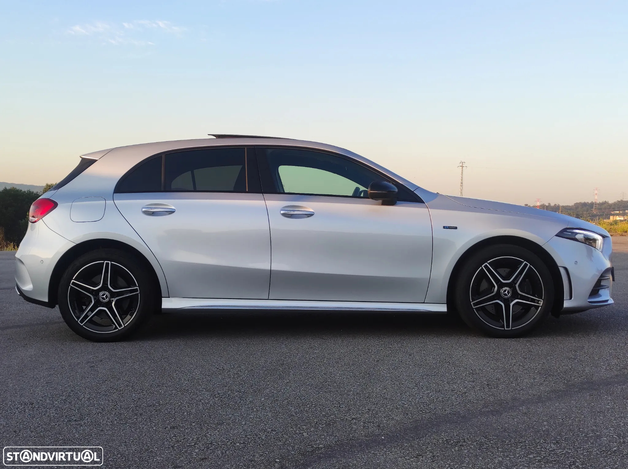Mercedes-Benz A 250 e AMG Line - 12